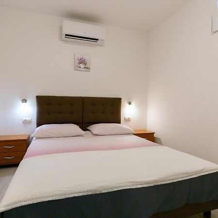 Amoroso Apartment 200M From Sea Poreč Dış mekan fotoğraf